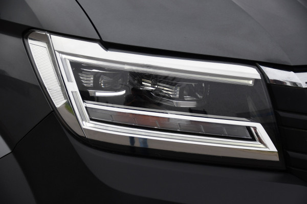 Volkswagen Crafter 35 2.0 TDI L3H3 Highline PB Edition Adaptieve Cruise, Camera, Carplay, LED, Clima, Stoelverwarming, 177pk, Automaat, Leder, Uniek!