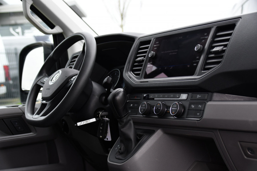 Volkswagen Crafter 35 2.0 TDI L3H3 Highline PB Edition Adaptieve Cruise, Camera, Carplay, LED, Clima, Stoelverwarming, 177pk, Automaat, Leder, Uniek!