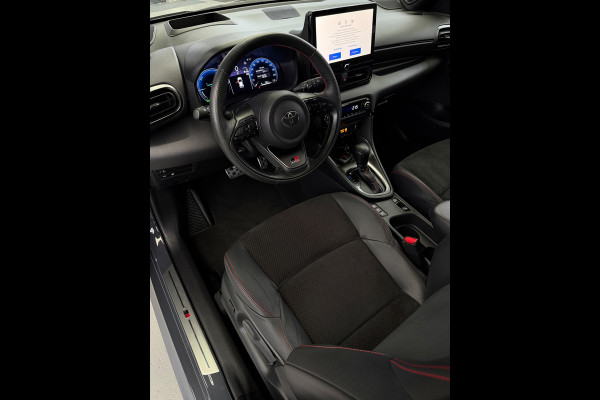 Toyota Yaris 1.5 Hybrid 130 GR SPORT HuD CarPlay Camera