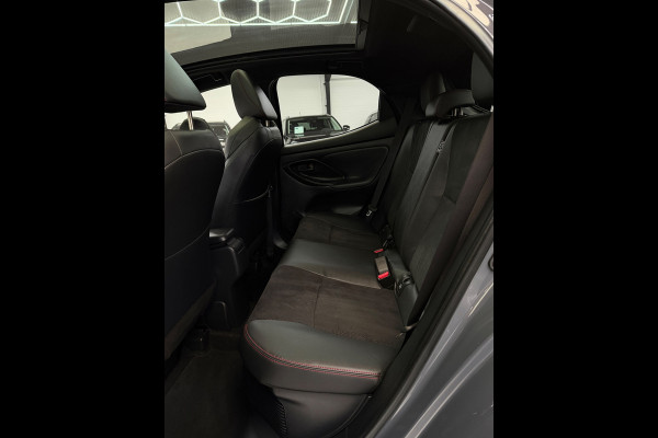 Toyota Yaris 1.5 Hybrid 130 GR SPORT HuD CarPlay Camera