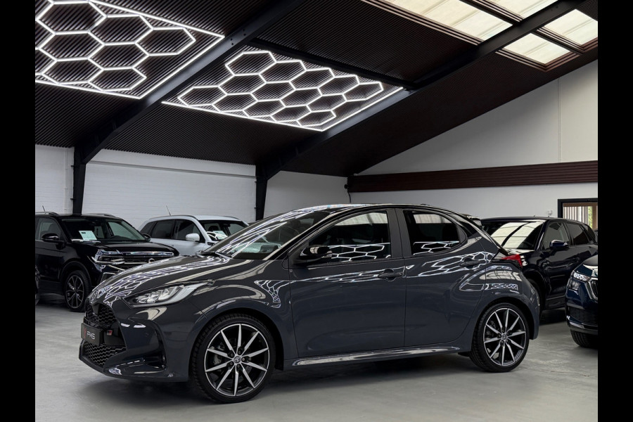 Toyota Yaris 1.5 Hybrid 130 GR SPORT HuD CarPlay Camera