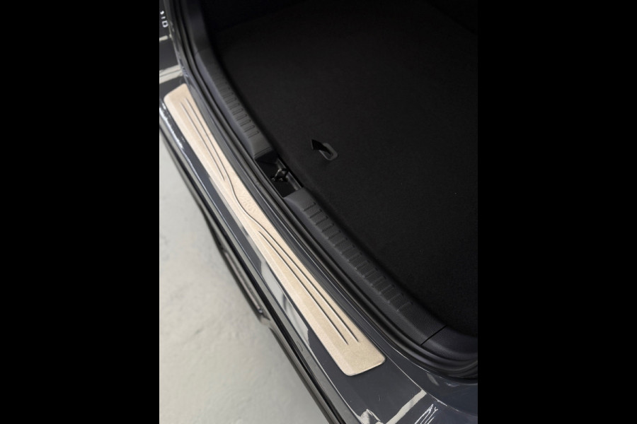 Toyota Yaris 1.5 Hybrid 130 GR SPORT HuD CarPlay Camera