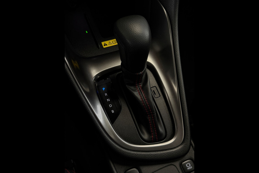 Toyota Yaris 1.5 Hybrid 130 GR SPORT HuD CarPlay Camera