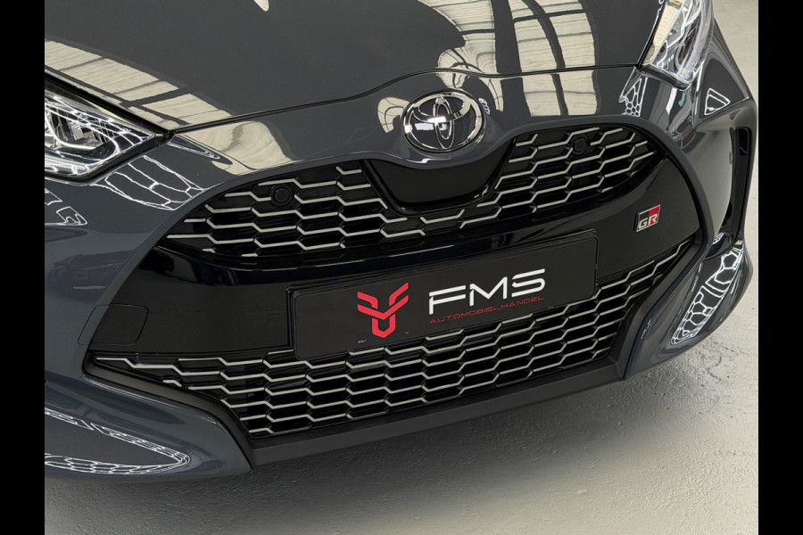 Toyota Yaris 1.5 Hybrid 130 GR SPORT HuD CarPlay Camera