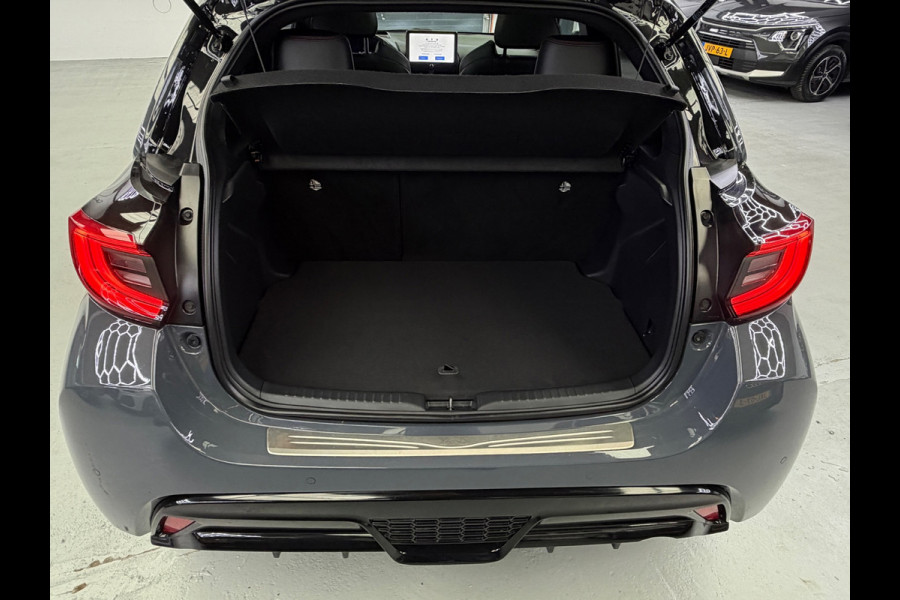 Toyota Yaris 1.5 Hybrid 130 GR SPORT HuD CarPlay Camera