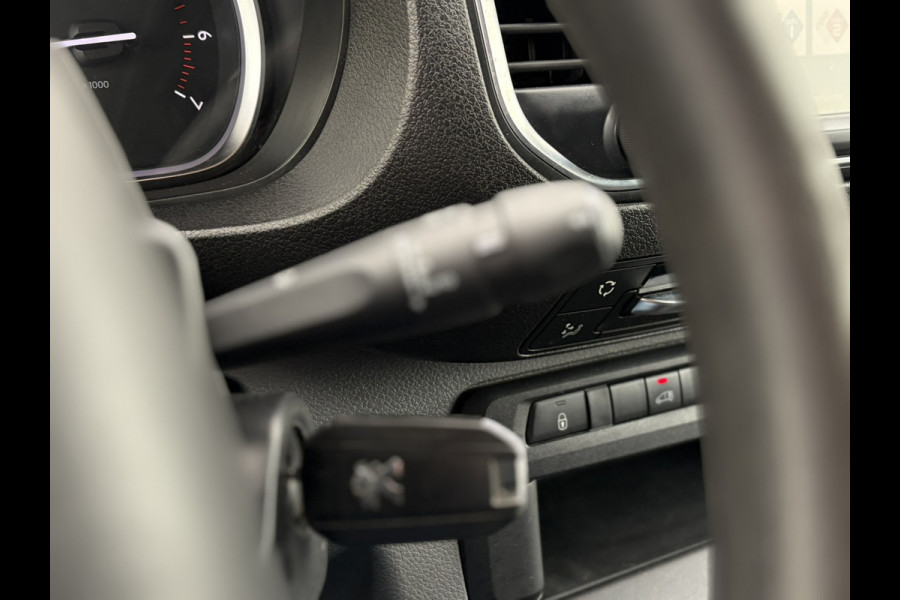 Peugeot Expert L3H1 2.0 BlueHDI 120 Premium Pack Zomerwielset op LMV | Dual-Zone Climate Control | Binnenspiegel d.m.v. Camera | Apple Carplay