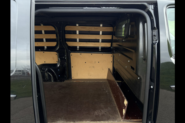 Peugeot Expert L3H1 2.0 BlueHDI 120 Premium Pack Zomerwielset op LMV | Dual-Zone Climate Control | Binnenspiegel d.m.v. Camera | Apple Carplay