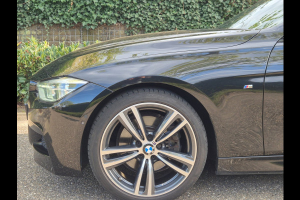 BMW 3-serie 330i M Sport Apple Pano CarPlay 360 Camera H&K 100% Dealer onderhouden 19inch M 330i High Executive