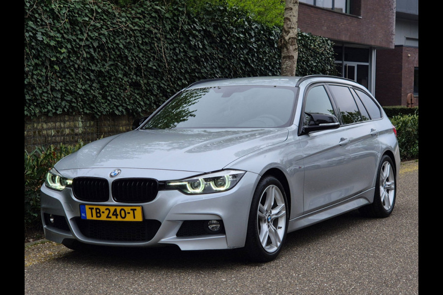 BMW 3 Serie Touring M Sport Apple CarPlay dig.dash Navi GR NAP NL Edition M Sport Shadow Executive