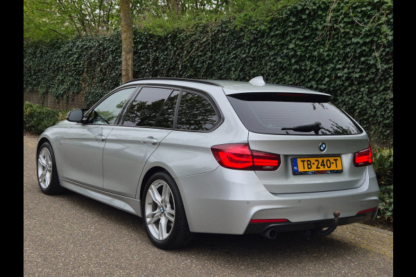 BMW 3 Serie Touring M Sport Apple CarPlay dig.dash Navi GR NAP NL Edition M Sport Shadow Executive