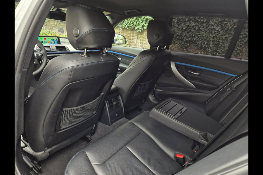 BMW 3 Serie Touring M Sport Apple CarPlay dig.dash Navi GR NAP NL Edition M Sport Shadow Executive