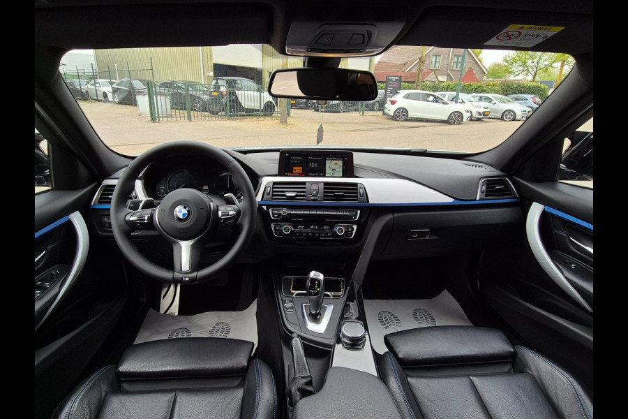 BMW 3 Serie Touring M Sport Apple CarPlay dig.dash Navi GR NAP NL Edition M Sport Shadow Executive
