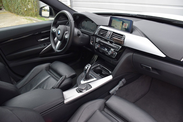 BMW 3-serie Gran Turismo 320i Corporate Lease High Executive*M-Pakket*Pano*HUD*H&K*Keyless*Trekhaak*Enz