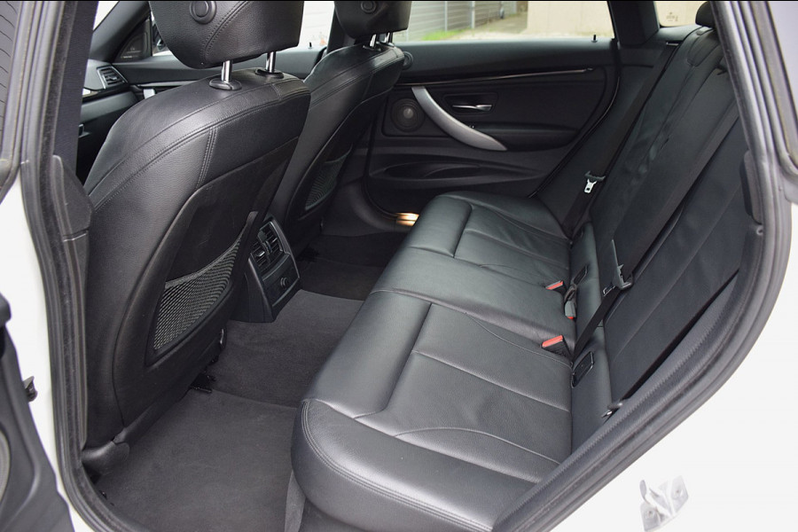 BMW 3-serie Gran Turismo 320i Corporate Lease High Executive*M-Pakket*Pano*HUD*H&K*Keyless*Trekhaak*Enz