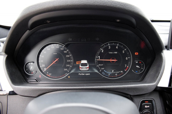 BMW 3-serie Gran Turismo 320i Corporate Lease High Executive*M-Pakket*Pano*HUD*H&K*Keyless*Trekhaak*Enz