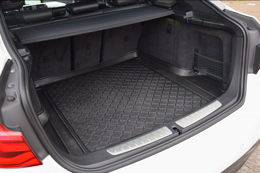 BMW 3-serie Gran Turismo 320i Corporate Lease High Executive*M-Pakket*Pano*HUD*H&K*Keyless*Trekhaak*Enz