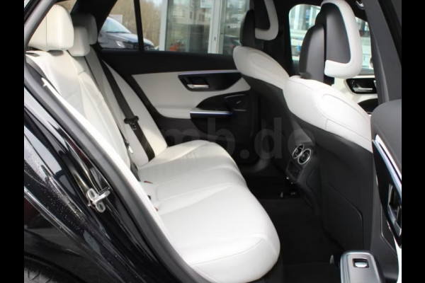 Mercedes-Benz C-Klasse Estate 300e AMG ** DIGI LED, NAVI+, DISTR, MEMORY, VERW. ST, NIGHT, ALARM ** 1e EIG - UNFALLFREI - Ex. MB-AG ** ** INFORMEER OOK NAAR ONZE AANTREKKELIJKE FINANCIAL-LEASE TARIEVEN **