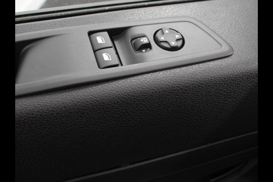 Opel Vivaro 1.5 Diesel 120 S&S L3 Apple Carplay /  Android Auto Parkeersensoren V+A Trekhaak Camera Navigatie Cruise Control LED koplampen houten afwerking laadruimte