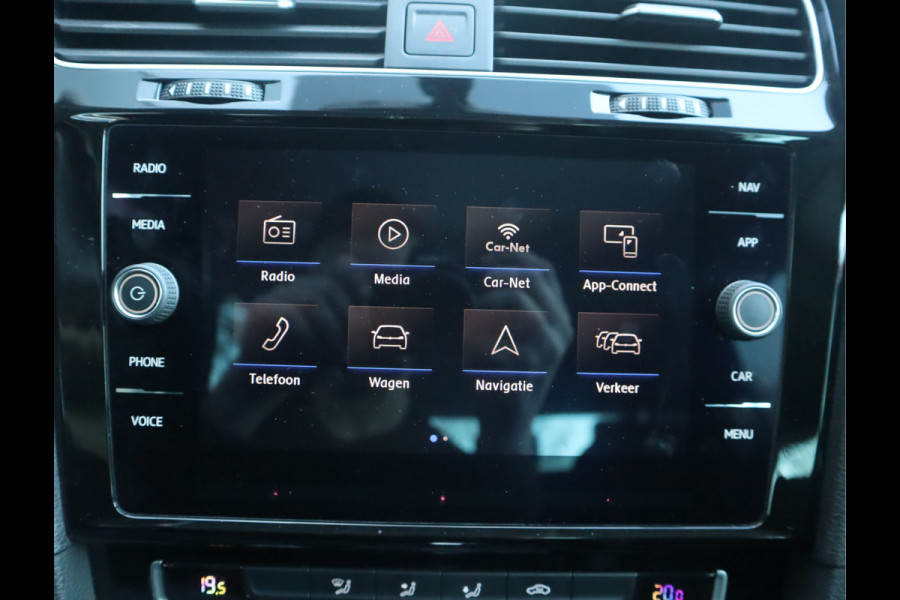 Volkswagen Golf 1.5 TSI Highline Pano / Navi / Elekramen / R-Line / Climate / Led Dealeronderhouden