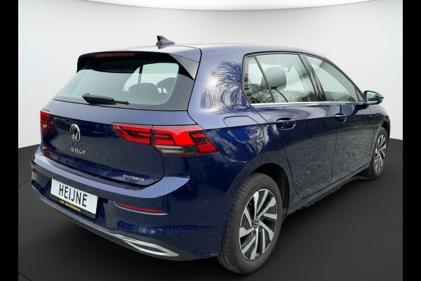 Volkswagen Golf 1.4 eHybrid 204PK DSG STYLE CAMERA/CARPLAY/STUURVERW.
