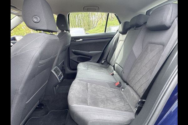 Volkswagen Golf 1.4 eHybrid 204PK DSG STYLE CAMERA/CARPLAY/STUURVERW.