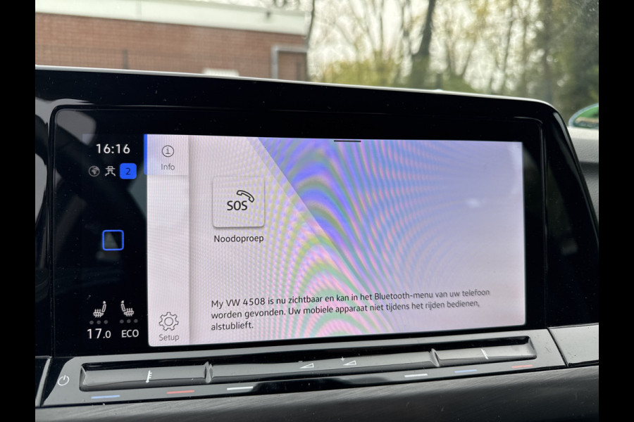 Volkswagen Golf 1.4 eHybrid 204PK DSG STYLE CAMERA/CARPLAY/STUURVERW.