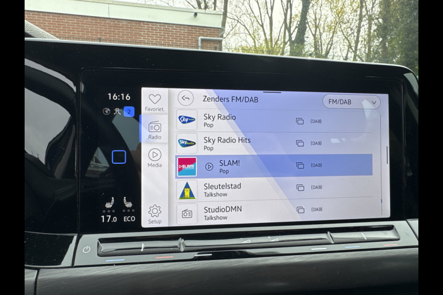 Volkswagen Golf 1.4 eHybrid 204PK DSG STYLE CAMERA/CARPLAY/STUURVERW.