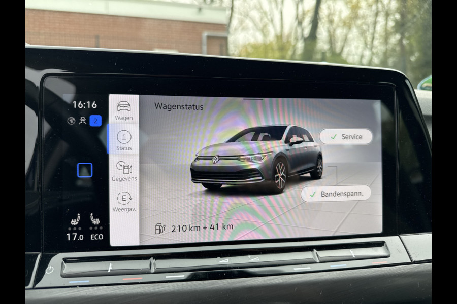 Volkswagen Golf 1.4 eHybrid 204PK DSG STYLE CAMERA/CARPLAY/STUURVERW.