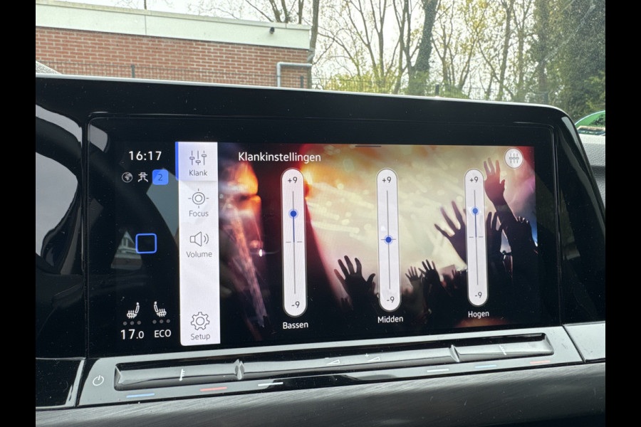 Volkswagen Golf 1.4 eHybrid 204PK DSG STYLE CAMERA/CARPLAY/STUURVERW.