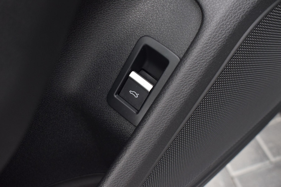 Audi A4 Avant 1.4 TFSI 150pk S-line Navi | PDC | LED | 18"