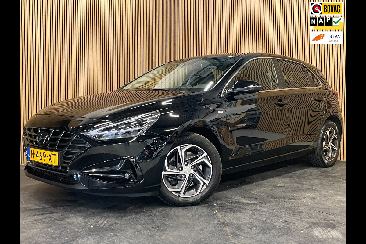 Hyundai i30 1.5 T-GDi MHEV Premium|AUTOMAAT|FULL OPTION|LEDER|ACC|ELEK.INTERIEUR|STUURVERW+STOELVERW.+VENT|APPLE CARPLAY|CAMERA|NL