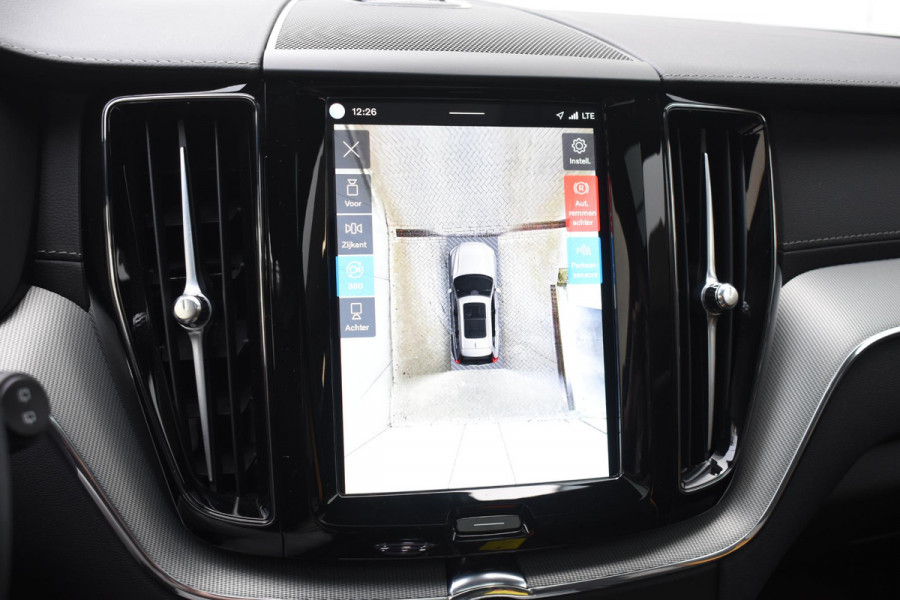 Volvo XC60 T8 455pk Plug-in Hybrid AWD Polestar Engineered / Google infotaiment / Adaptieve cruise control / BLIS/ Panoramamisch schuif-kanteldak / Stoel- en stuurwielverwarming / Apple Carplay / Head-up display / Gelamineerde ramen / 22"Velgen / Bowers & Wilkins audio /
