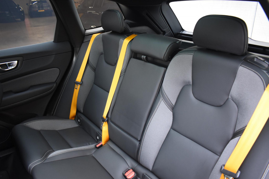 Volvo XC60 T8 455pk Plug-in Hybrid AWD Polestar Engineered / Google infotaiment / Adaptieve cruise control / BLIS/ Panoramamisch schuif-kanteldak / Stoel- en stuurwielverwarming / Apple Carplay / Head-up display / Gelamineerde ramen / 22"Velgen / Bowers & Wilkins audio /