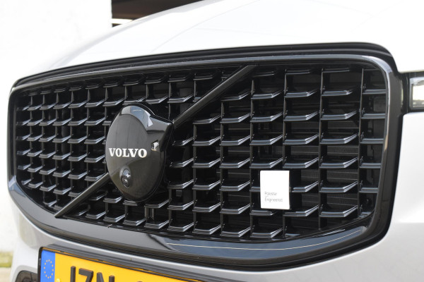 Volvo XC60 T8 455pk Plug-in Hybrid AWD Polestar Engineered / Google infotaiment / Adaptieve cruise control / BLIS/ Panoramamisch schuif-kanteldak / Stoel- en stuurwielverwarming / Apple Carplay / Head-up display / Gelamineerde ramen / 22"Velgen / Bowers & Wilkins audio /