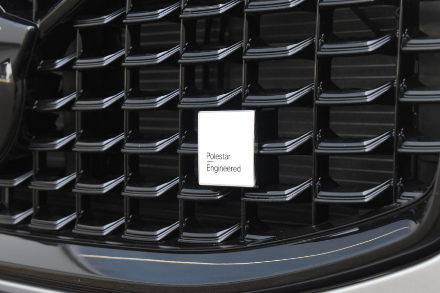 Volvo XC60 T8 455pk Plug-in Hybrid AWD Polestar Engineered / Google infotaiment / Adaptieve cruise control / BLIS/ Panoramamisch schuif-kanteldak / Stoel- en stuurwielverwarming / Apple Carplay / Head-up display / Gelamineerde ramen / 22"Velgen / Bowers & Wilkins audio /