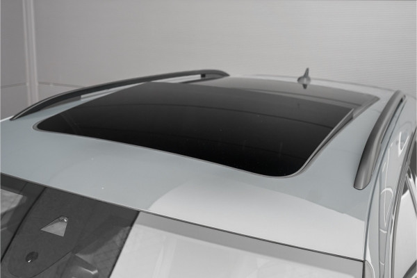 Volkswagen Tiguan 1.4 TSI eHybrid R-Line Business+ Black Pack Pano Camera 360° ACC 20"