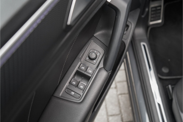 Volkswagen Tiguan 1.4 TSI eHybrid R-Line Business+ Black Pack Pano Camera 360° ACC 20"