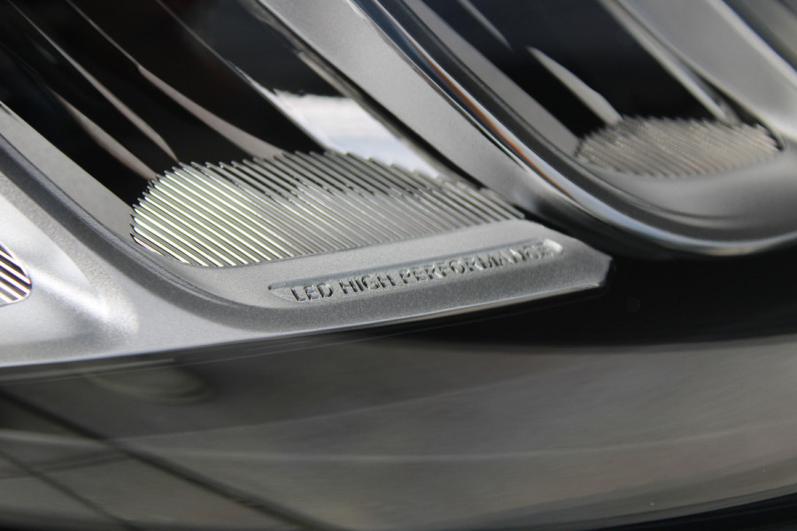 Mercedes-Benz A-Klasse 200 AMG Line | AMG | FACELIFT | KEYLESS | SFEER | CAMERA | ACC | NAVI |