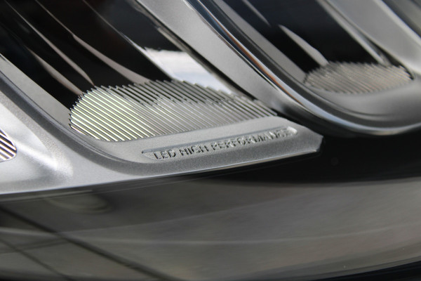 Mercedes-Benz A-Klasse 200 AMG Line | AMG | FACELIFT | KEYLESS | SFEER | CAMERA | ACC | NAVI |