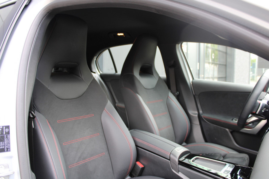 Mercedes-Benz A-Klasse 200 AMG Line | AMG | FACELIFT | KEYLESS | SFEER | CAMERA | ACC | NAVI |