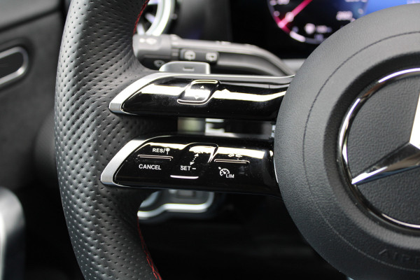 Mercedes-Benz A-Klasse 200 AMG Line | AMG | FACELIFT | KEYLESS | SFEER | CAMERA | ACC | NAVI |