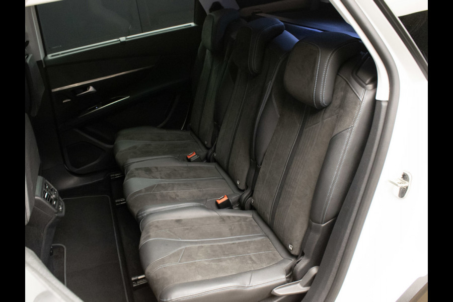 Peugeot 5008 1.2 PureTech Allure Sport (APPLE CARPLAY,NAVI,LED,CAMERA,360 VIEW,LEDER,GETINT,CRUISE,CLIMATE,SPORTSTOELEN,LM VELGEN)