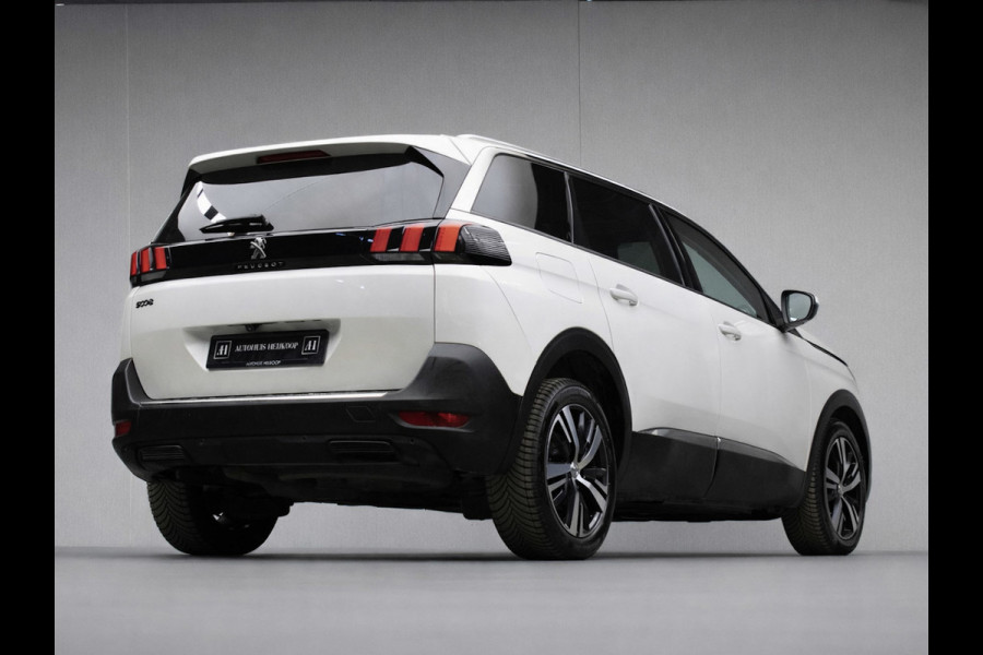 Peugeot 5008 1.2 PureTech Allure Sport 7P(PANORAMADAK,APPLE CARPLAY,NAVI,CAMERA,360 VIEW,SFEER VERLICHTING,SPORTSTOELEN,LM VELGEN)