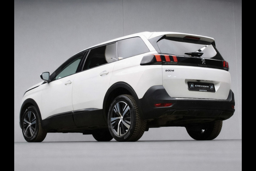 Peugeot 5008 1.2 PureTech Allure Sport 7P(PANORAMADAK,APPLE CARPLAY,NAVI,CAMERA,360 VIEW,SFEER VERLICHTING,SPORTSTOELEN,LM VELGEN)
