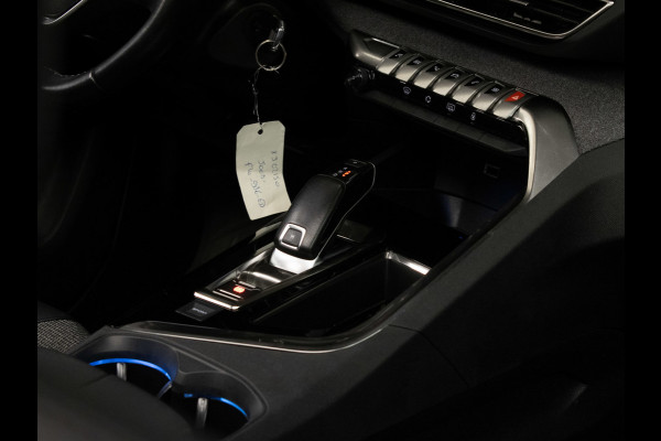 Peugeot 5008 1.2 PureTech Allure Sport 7P(PANORAMADAK,APPLE CARPLAY,NAVI,CAMERA,360 VIEW,SFEER VERLICHTING,SPORTSTOELEN,LM VELGEN)