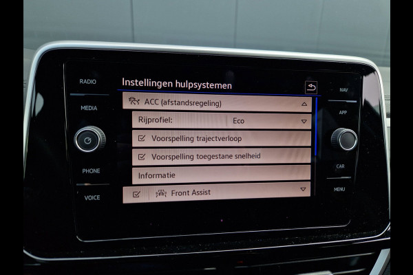 Volkswagen T-Roc 1.5 TSI DSG 150PK R-Line /IQ Drive /IQ Light /Keyless
