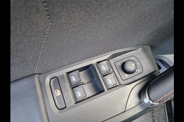 CUPRA Formentor 1.5 eTSI DSG Business 150PK /Adap Cruise /10dkm