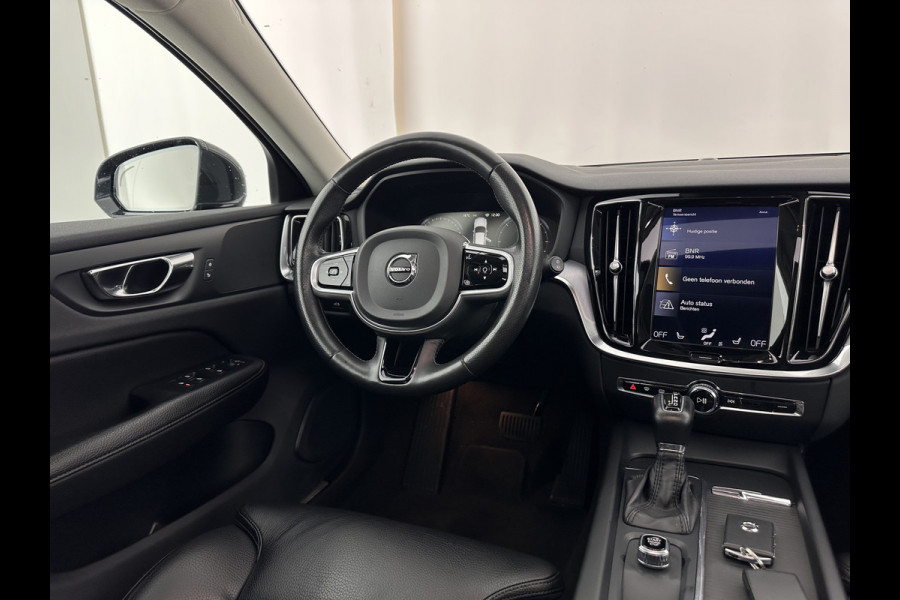 Volvo V60 2.0 D3 Momentum Aut. *PANO | LEATHER | FULL-LED | KEYLESS | BLINDSPOT | CAMERA | DAB | DIGI-COCKPIT | NAVI-FULLMAP | ECC | HEATED-SPORTSEATS | PDC | ADAPTIVE-CRUISE | LANE-ASSIST | HEAD-UP | 17"ALU*
