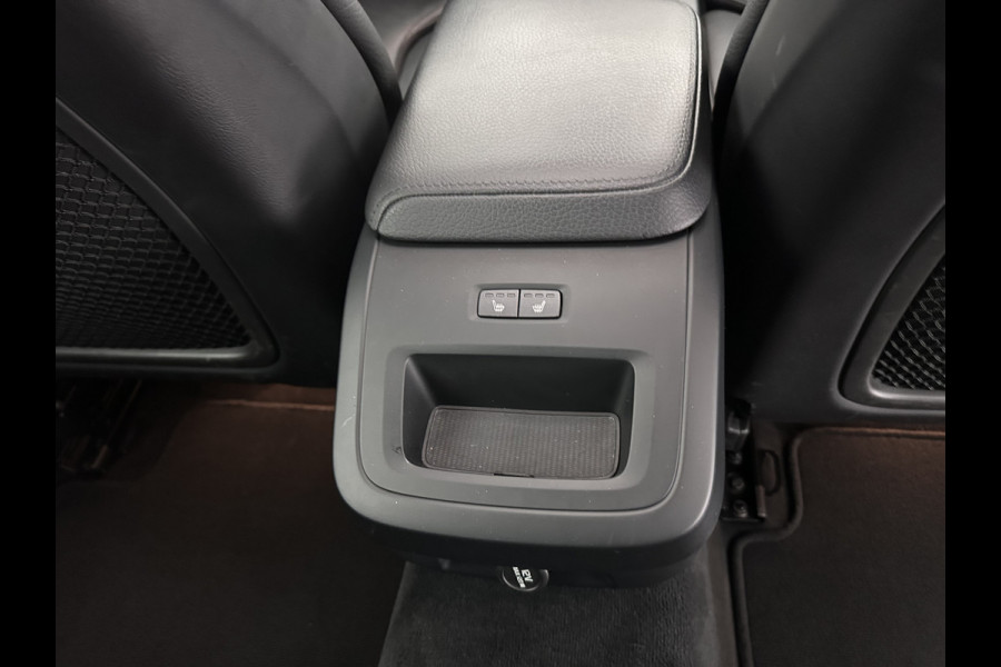 Volvo V60 2.0 D3 Momentum Aut. *PANO | LEATHER | FULL-LED | KEYLESS | BLINDSPOT | CAMERA | DAB | DIGI-COCKPIT | NAVI-FULLMAP | ECC | HEATED-SPORTSEATS | PDC | ADAPTIVE-CRUISE | LANE-ASSIST | HEAD-UP | 17"ALU*