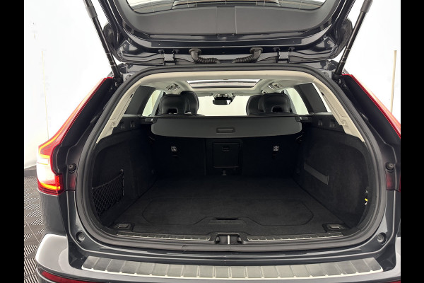 Volvo V60 2.0 D3 Momentum Aut. *PANO | LEATHER | FULL-LED | KEYLESS | BLINDSPOT | CAMERA | DAB | DIGI-COCKPIT | NAVI-FULLMAP | ECC | HEATED-SPORTSEATS | PDC | ADAPTIVE-CRUISE | LANE-ASSIST | HEAD-UP | 17"ALU*